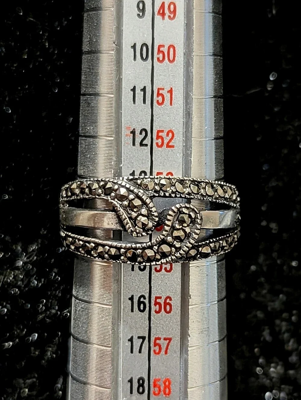 Vintage Sterling Silver Marcesite "Love Knot" Ring - Picture 9 of 10
